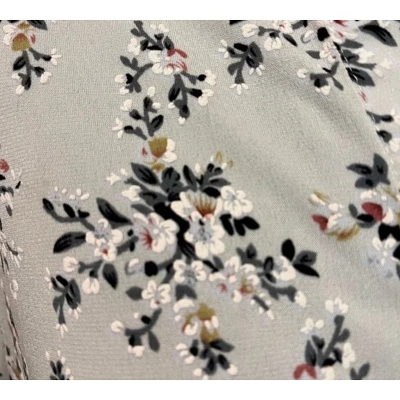 Jesse and J Maternity Blouse Grey Floral Stretch Ruched Pullover Top‎ M - Picture 5 of 8